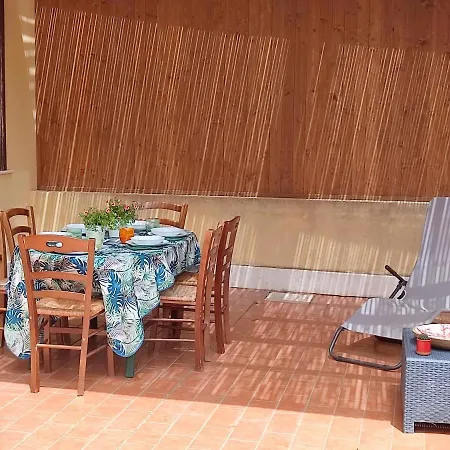 La Casa Dei Pesci Dipinti Holiday home *