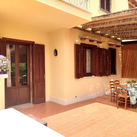 Holiday home La Casa Dei Pesci Dipinti Castelluzzo
